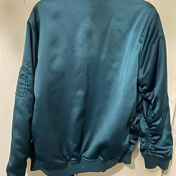 Mnml bomber - Picture 2 of 3